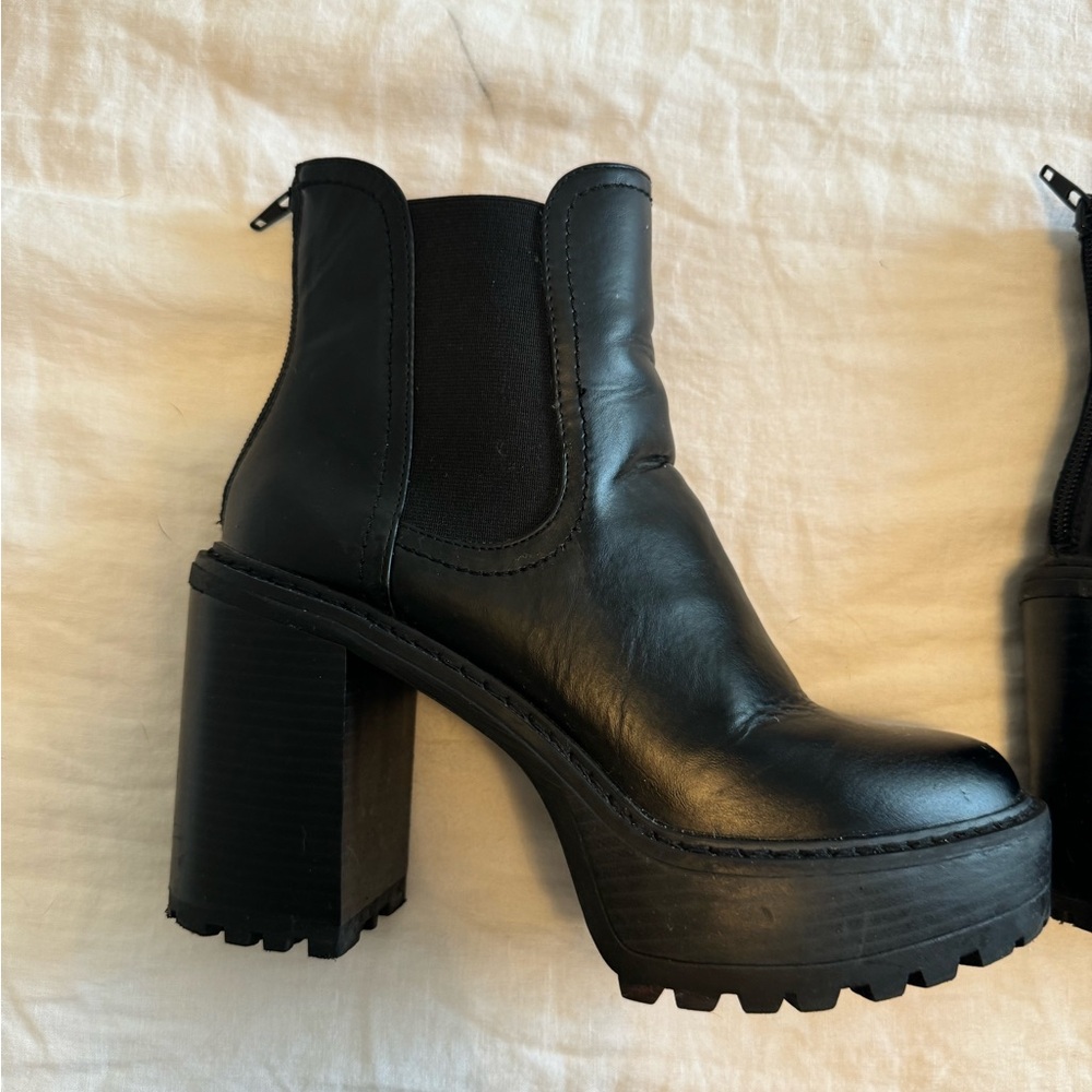 Steve Madden black ankle boots